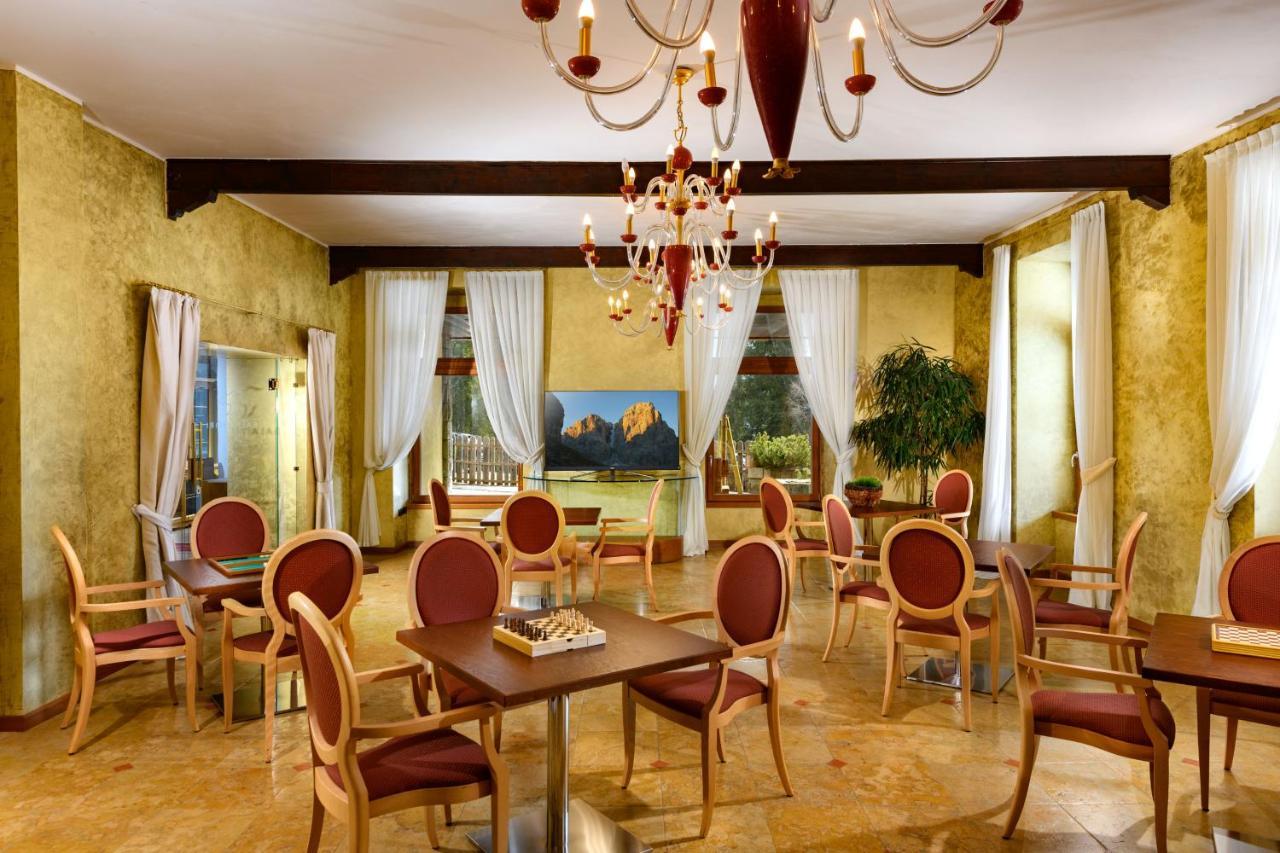 Carlo Magno Hotel Spa Resort Madonna エクステリア 写真