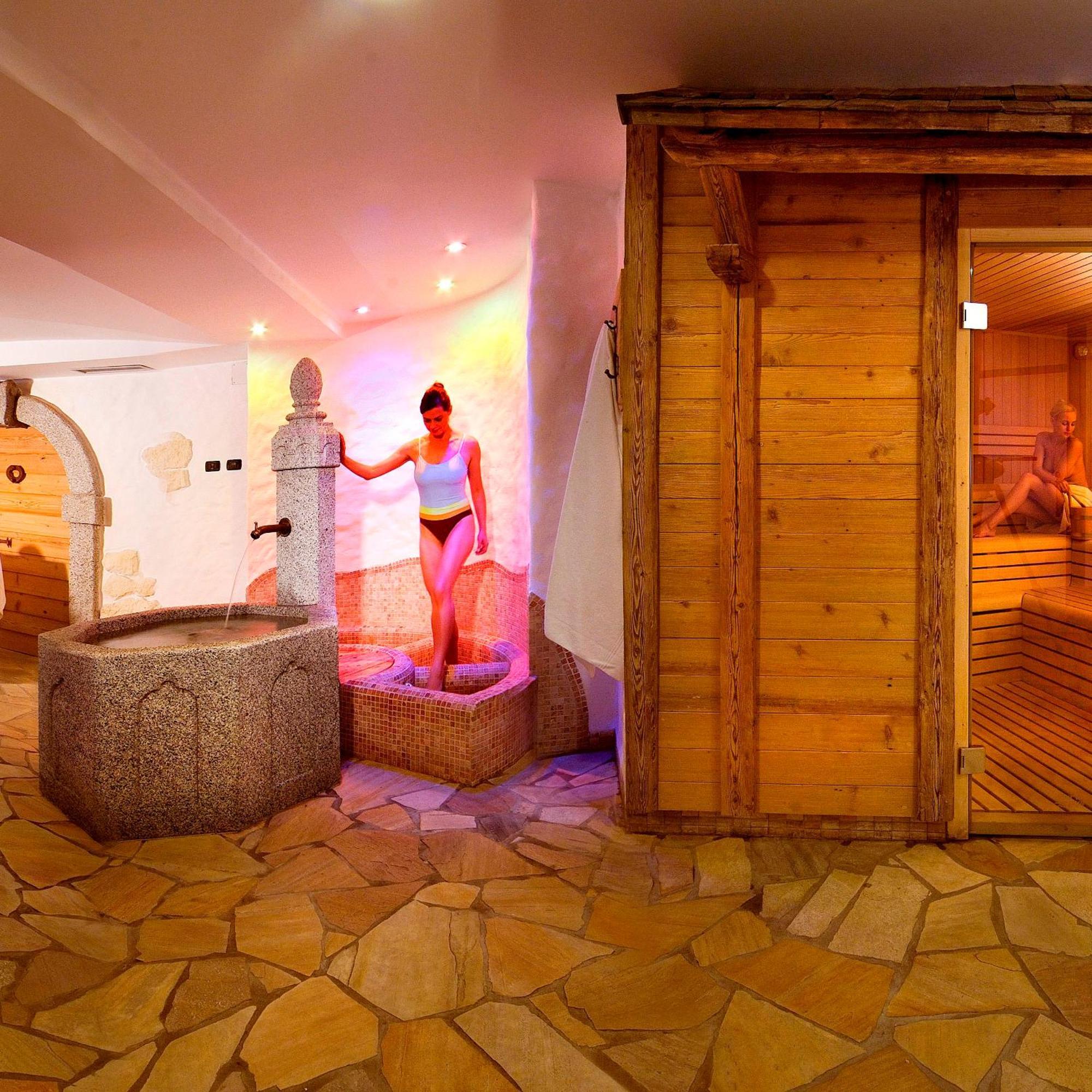 Carlo Magno Hotel Spa Resort Madonna エクステリア 写真